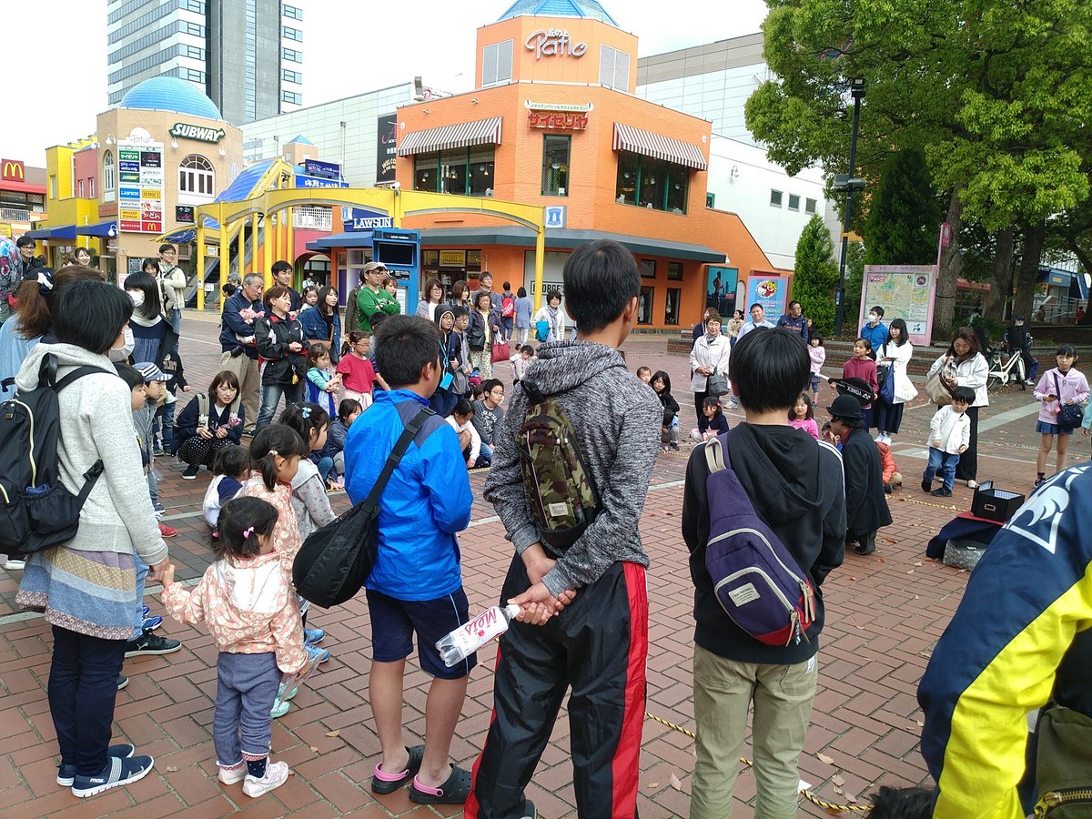 モンちゃん マジシャン講演家 今日は多摩センターさんで１０年ぶりのストリートマジックをしてきました しかもヨーヨーパフォーマーの せーやくん とのコラボレーション 楽しかった せーや ヨーヨー コラボ ストリート マジック