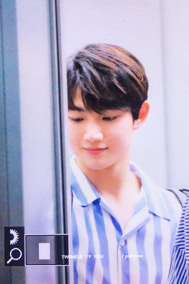 TWINKLEOFYOU's tweet photo. 190429 아이돌라디오 퇴근 🐰 preview

#안형섭 #형섭 #형섭X의웅 #hyeongseop https://t.co/71pxtvu5rU
