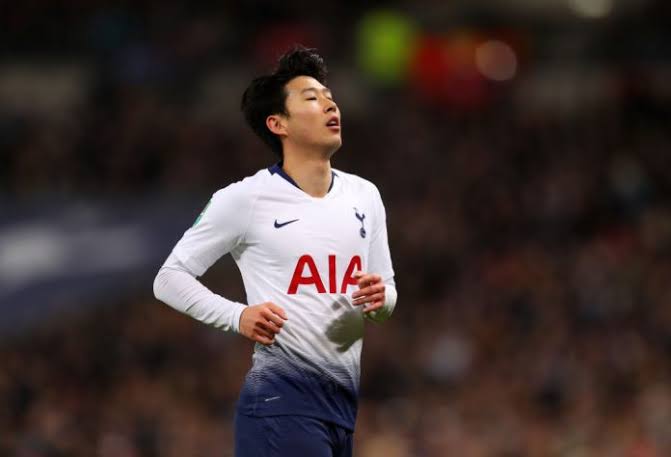 _nirvik_'s tweet photo. Who's better?

Like - Heung Min Son
RT - Sadio Mane

🤔🤔 https://t.co/EpQtcI8jXr