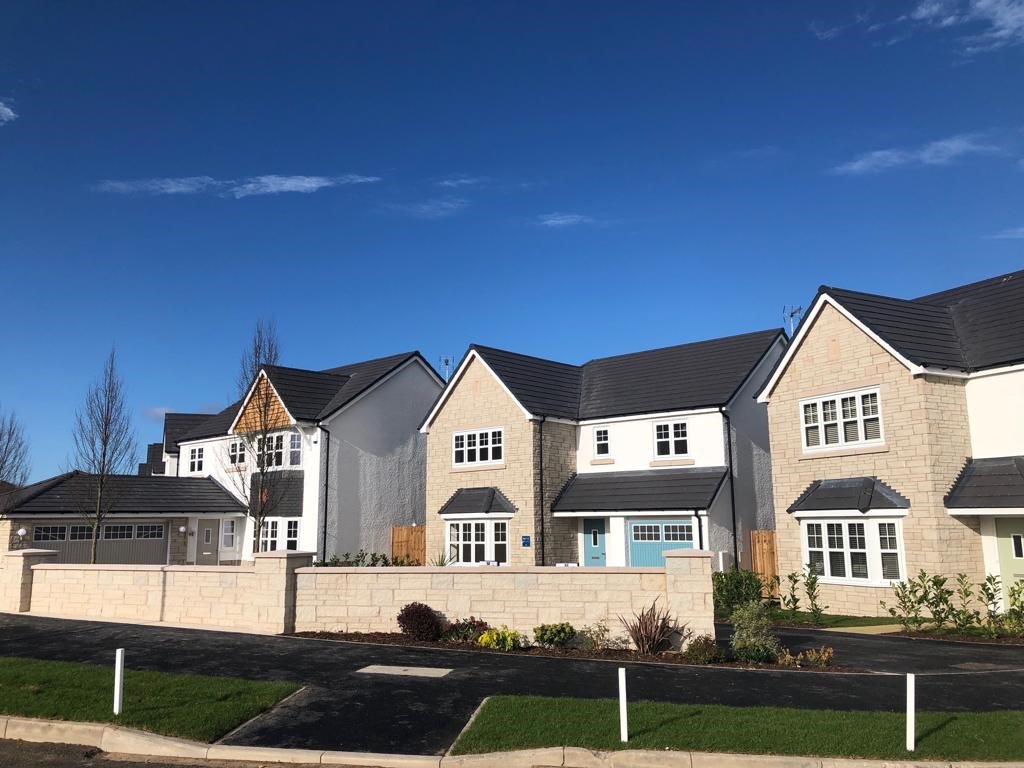 LucyWilEdenhall's tweet image. Looking to use Walling Stone on your new development? @EdenhallUK have various colours, finishes and sizes available from stock or on short lead times. 
#housebuilders
#brick
#wallingstone
#bricklaying
#stone
#construction
#bricks
#availability
#bricksinstock 
#wallinginstock