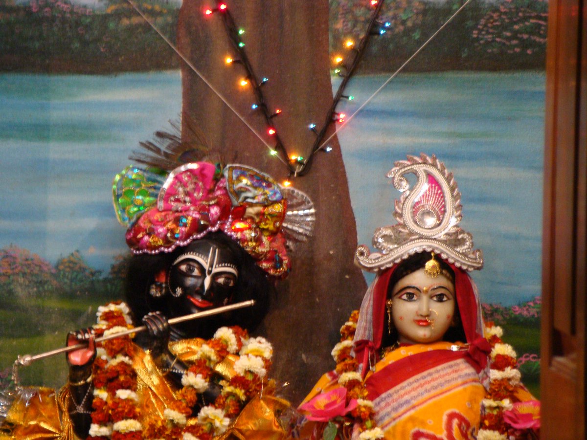 Mayapur.com tweet media