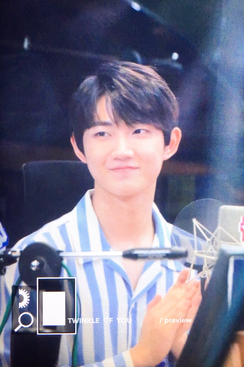 TWINKLEOFYOU's tweet photo. 190429 아이돌라디오 🐰 preview

#안형섭 #형섭 #형섭X의웅 #hyeongseop https://t.co/6ibzRzpCLq
