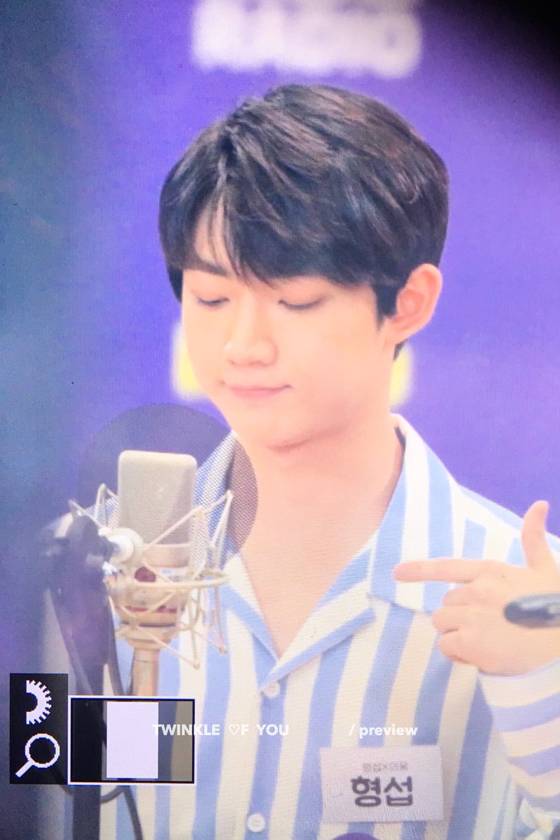TWINKLEOFYOU's tweet photo. 190429 아이돌라디오 🐰 preview

#안형섭 #형섭 #형섭X의웅 #hyeongseop https://t.co/6ibzRzpCLq