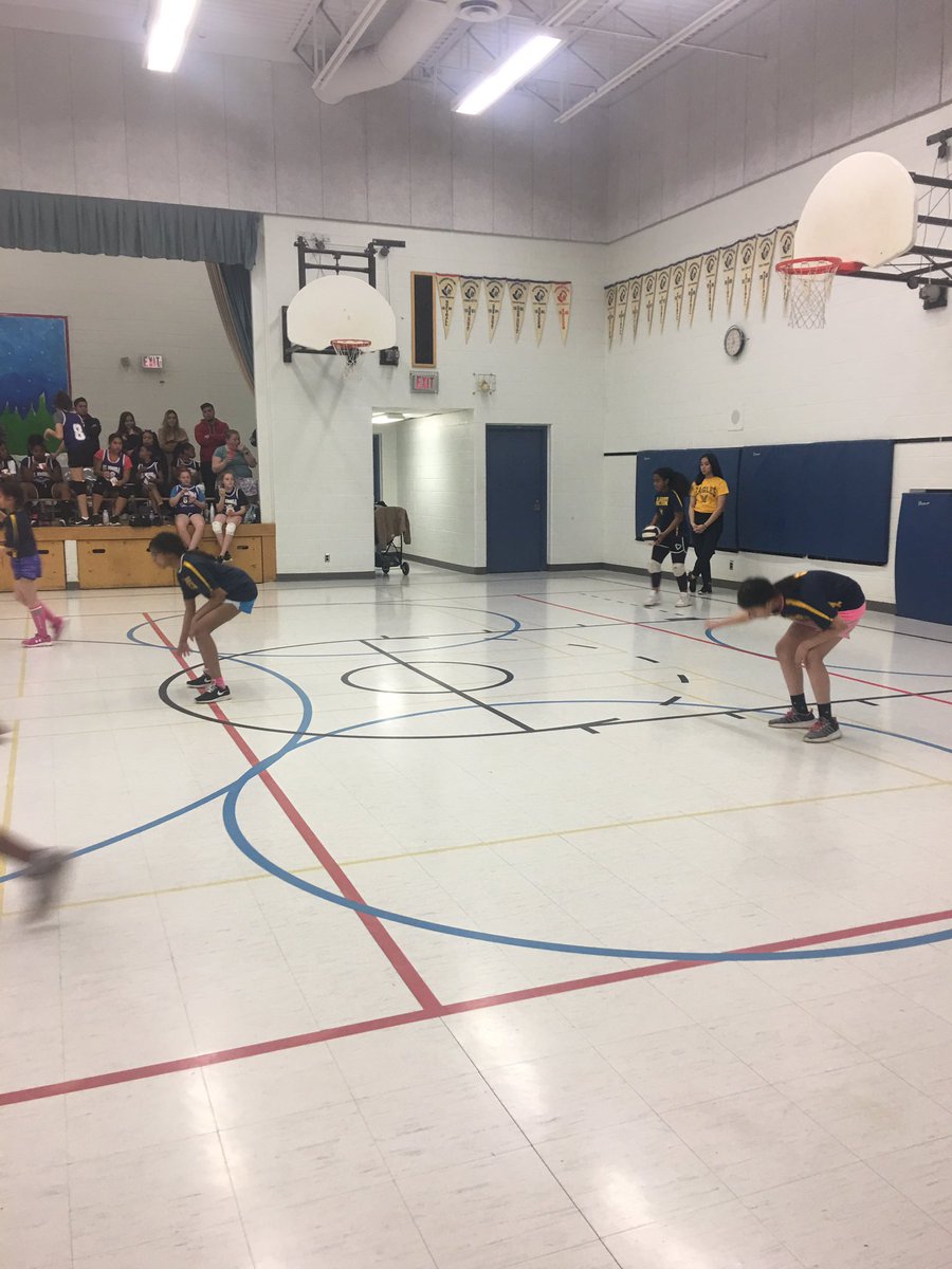 TcdsbSt's tweet photo. Congratulations junior girls volleyball players. Thank you Mr. G. https://t.co/AbhAUxCpSV