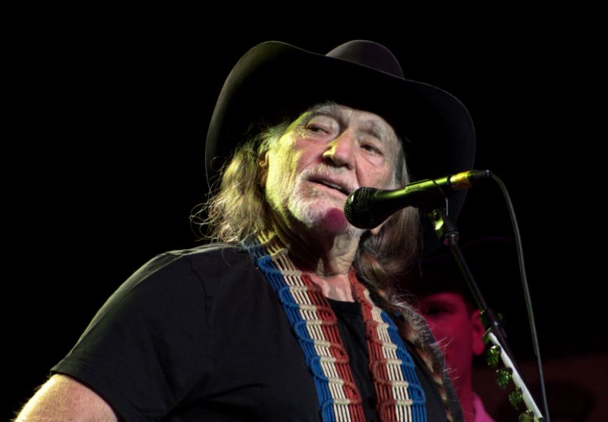 Happy 86th birthday, Willie Nelson! 