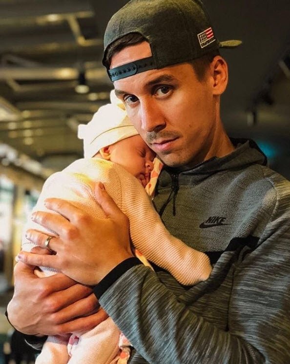 Futbolcuları taşıyan minibüsün yaptığı kazada Çek futbolcu Josef Šural'ın hayatını kaybettiğini derin üzüntü ile öğrenmiş bulunmaktayız. <a href="/Alanyaspor/">Corendon Alanyaspor 🌊☀️</a>'un ve sevenlerinin başı sağolsun. 
Prag Fenerbahçeliler Derneği olarak  Šural'ın cenazesi için gereken ne varsa yapmaya hazırız.