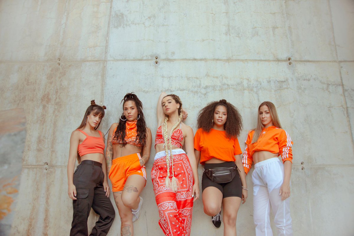 ¡En #Enterticket estamos sorteando 3 ENTRADAS para ver a Lola Indigo! 🎟🎟🎟 El próximo 21 de junio tienes una cita con la mejor música en el mejor festival de Hogueras 2019 🔥🎶 ¡Pásate por nuestro Instagram y participa en el sorteo!  pst.cr/d3CBV