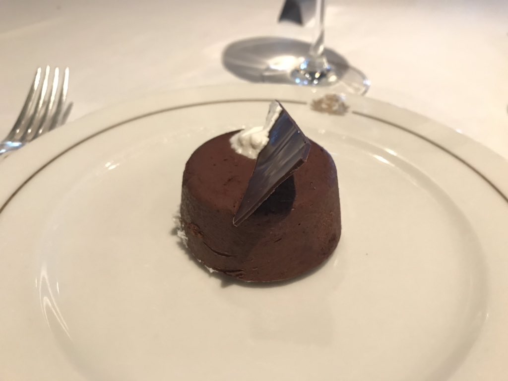 TravelHighbury's tweet photo. We’ve all been absolutely astounded at the impeccable service in the Queen Victoria. @HighburyCollege Cruise students have experienced the ultimate luxury. And it’s Gala Ball night tonight. #destinationqualification https://t.co/MDmKdJ1Wxa
