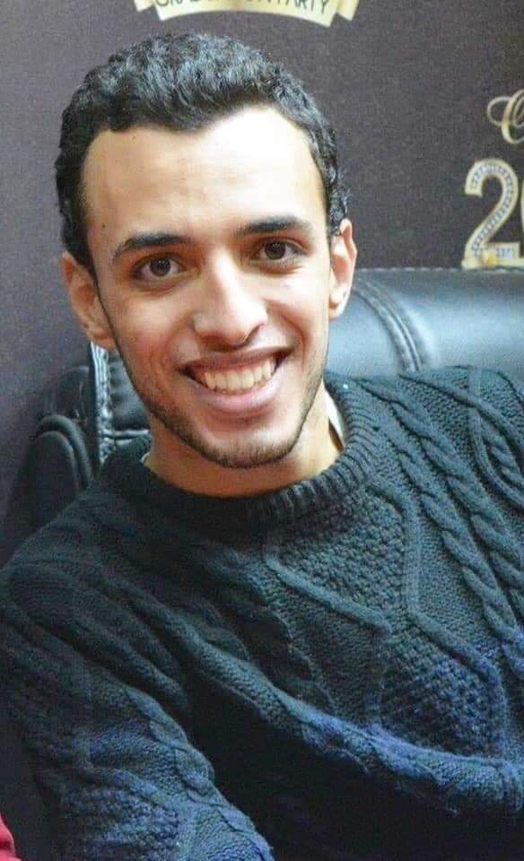 ahmedaabed202's tweet photo. صدقه جاريه على روح اخويا وصاحبي الدكتور "عبد الرحمن زرد" الطالب بكلية طب الفم والأسنان جامعة الدلتا الذي توفي بعد صراع طويل مع المرض ، اي حد يشوف التويته دي في اي وقت صبح او ليل يدعيله بالله عليكم محتاج دعواتنا.. من دعي لميت سخر الله من يدعو له بعد وفاته ادعوا كتير ياجماعه ❤ https://t.co/WWWKR9hSqo