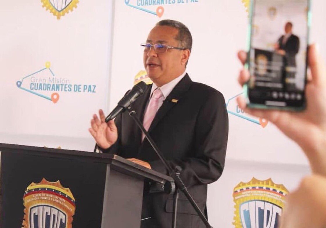 Hoy a las 10 am el C/G <a href="/DouglasRicoVzla/">Douglas Rico</a> estará desde el salón Bicentenario del #CICPC informándole a la ciudadanía sobre el esclarecimiento de varios casos de connotación.