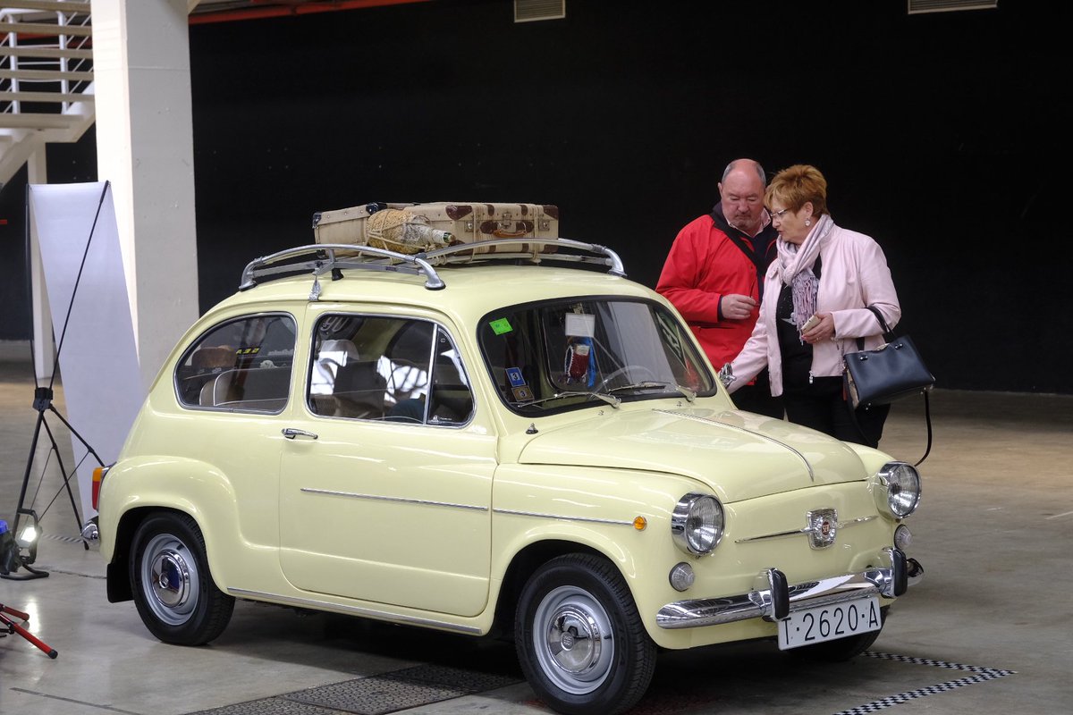 fargahospitalet's tweet photo. 📸Veiem l'àlbum de fotografies de #RetroMotor 2019. 🚲🚗

#LaFargaLH #LHospitalet

▶️RETROMOTOR 2019 #flickr https://t.co/rhVKJbUMpW https://t.co/nU8zk1gxFU
