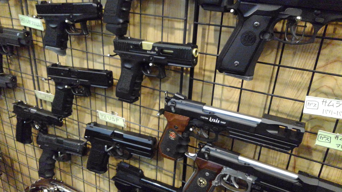 萠木ゐちこ ランチはじめました 佐賀射撃酒場nest Pa Twitter 射撃酒場nest は 月曜定休 ですが 祝日なので 臨時営業 しておりまーす W 九州 佐賀 佐賀市 撃てる 遊べる 楽しい ゲームセンター 飲み屋 シューティングバー シューティングレンジ