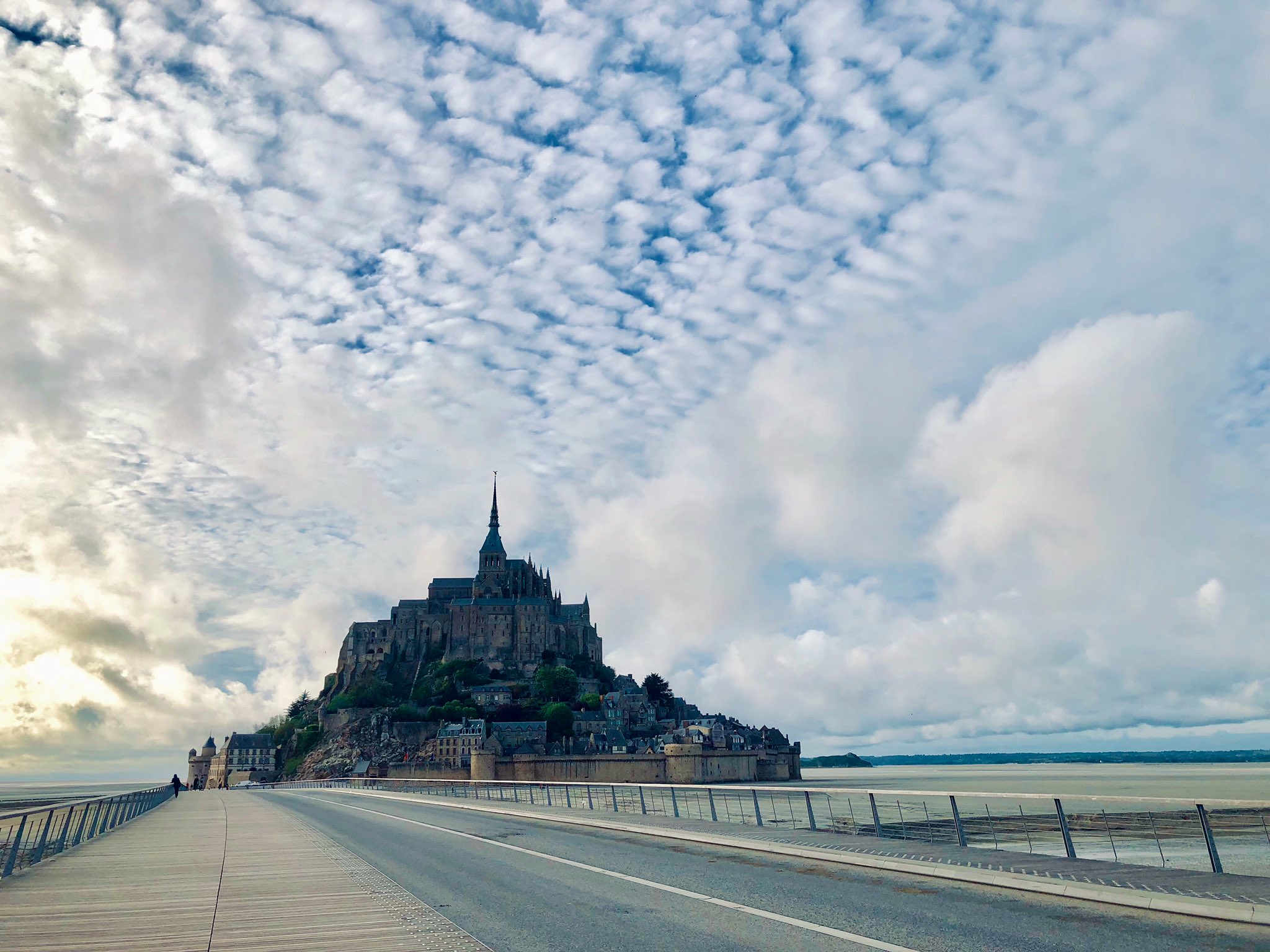 さっくる Saki モンサンミッシェルで一泊 昼 夜 深夜 朝と写真が撮れた 周辺の景色含めてゲームの世界の感じ とても行きたかったところなので 満喫できて満足 T Co Nzxmhgzxv9 Twitter さっくる Saki モンサンミッシェルで一泊 昼 夜 深夜 朝と写真が撮れた 周辺の景色含めてゲームの世界の感じ とても行きたかったところなので 満喫できて満足 T Co Nzxmhgzxv9 Twitter