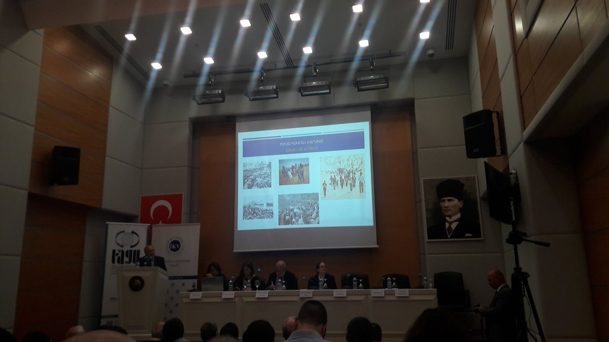 TAGU ve İKV işbirliği ile düzenlenen '8 Yılın Muhasebesi: Türkiye'deki Suriyeliler ve TR-AB İşbirliği' paneli takip ediyoruz.