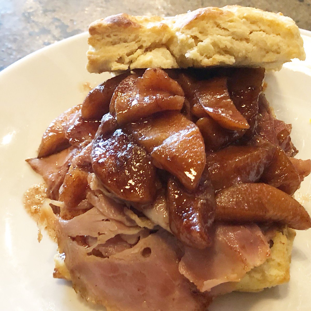 2sonskitchen's tweet photo. That Ham Biscuit 🤤🤤 Happy Monday! https://t.co/YCfdfB0y48
