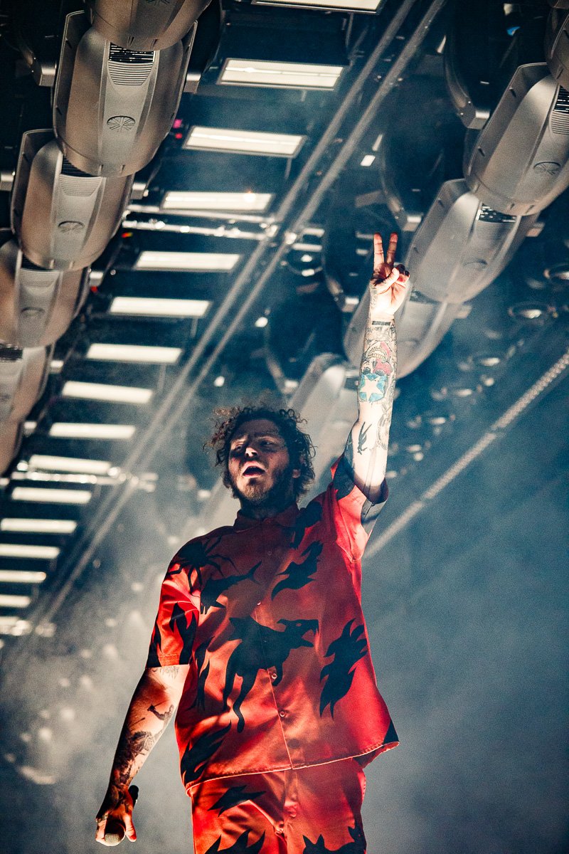 KerrieGeier's tweet photo. Things got rowdy in the best way possible when Post Malone (@PostMalone) played the Adelaide Entertainment Centre! Full gallery at @VolumeAus. Thanks to @LiveNationOzNz. https://t.co/8fZGXb6P25 https://t.co/QMDQWkQnKo