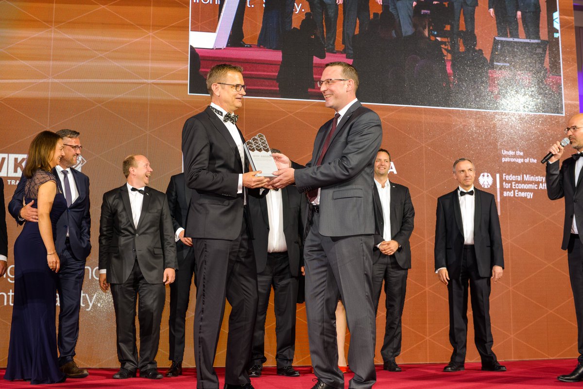 hannover_messe's tweet image. IFOY Award 2019: On April 26, 2019, the winners of the International #Intralogistics and Forklift Truck of the Year-Award were presented. Find out about the best intralogistics products and solutions and who is behind these innovations here: ifoy.org #IFOYaward
