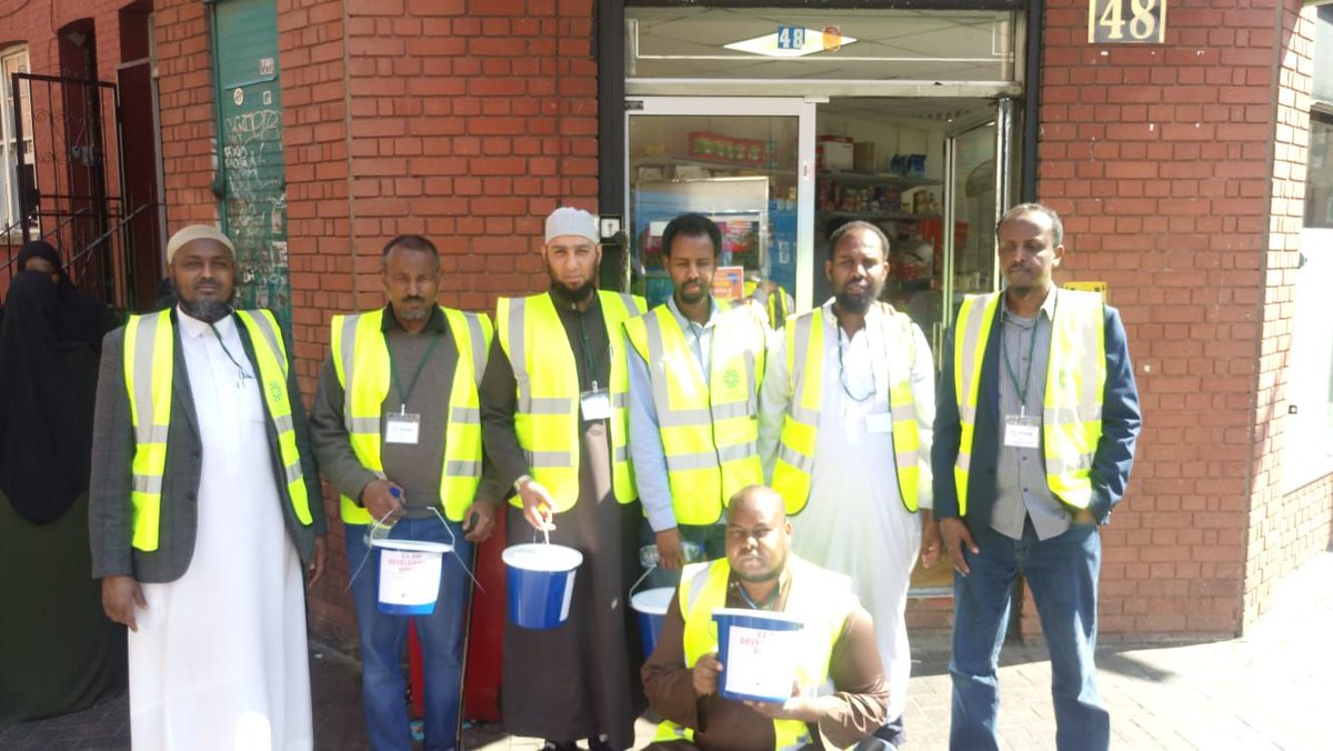 AlHudaCCM's tweet photo. Al Huda fundraising team alongside a load of volunteers took part in a Street Collection around Tower Hamlets on the 19th/20th April 2019. We have Alhamdellah raised a grand total of £7,606.61. 
https://t.co/iTDExQxwqa https://t.co/76q4YUlhr8