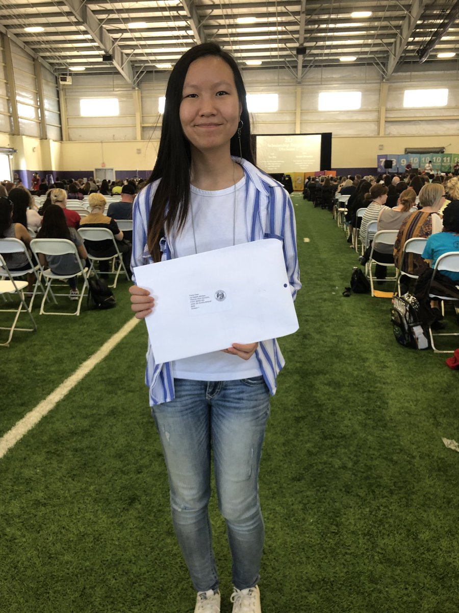 THSNAHS's tweet photo. These 3 students, Rifaa Tajani, Fiona Chien, Alexis Davis represented THS in State VASE 2019 this past weekend. They had fun and 2 received medals for their artwork and 1 received a $400 scholarship. Way to Go! @THS_Tigers @Fahmikhan @THSNAHS #RespectTheT https://t.co/PzFgavIUMY