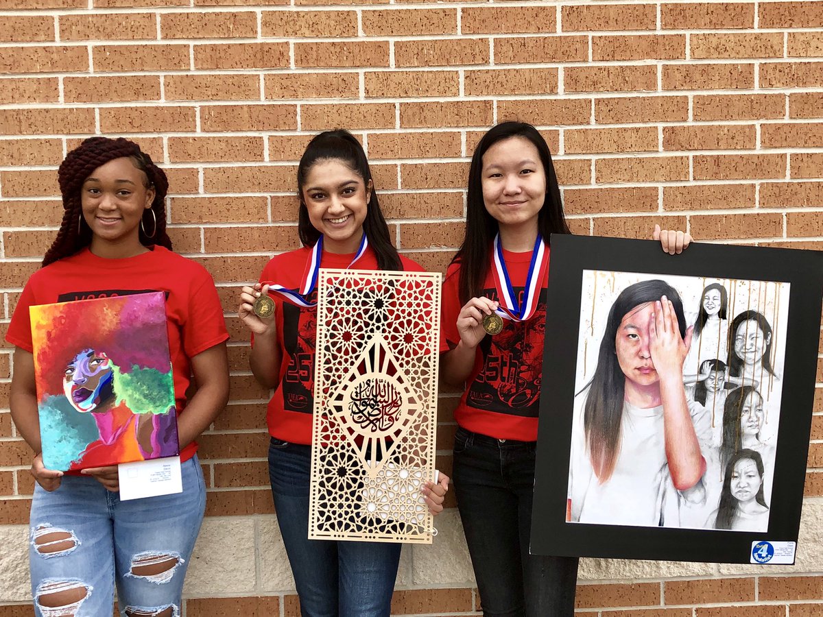 THSNAHS's tweet photo. These 3 students, Rifaa Tajani, Fiona Chien, Alexis Davis represented THS in State VASE 2019 this past weekend. They had fun and 2 received medals for their artwork and 1 received a $400 scholarship. Way to Go! @THS_Tigers @Fahmikhan @THSNAHS #RespectTheT https://t.co/PzFgavIUMY