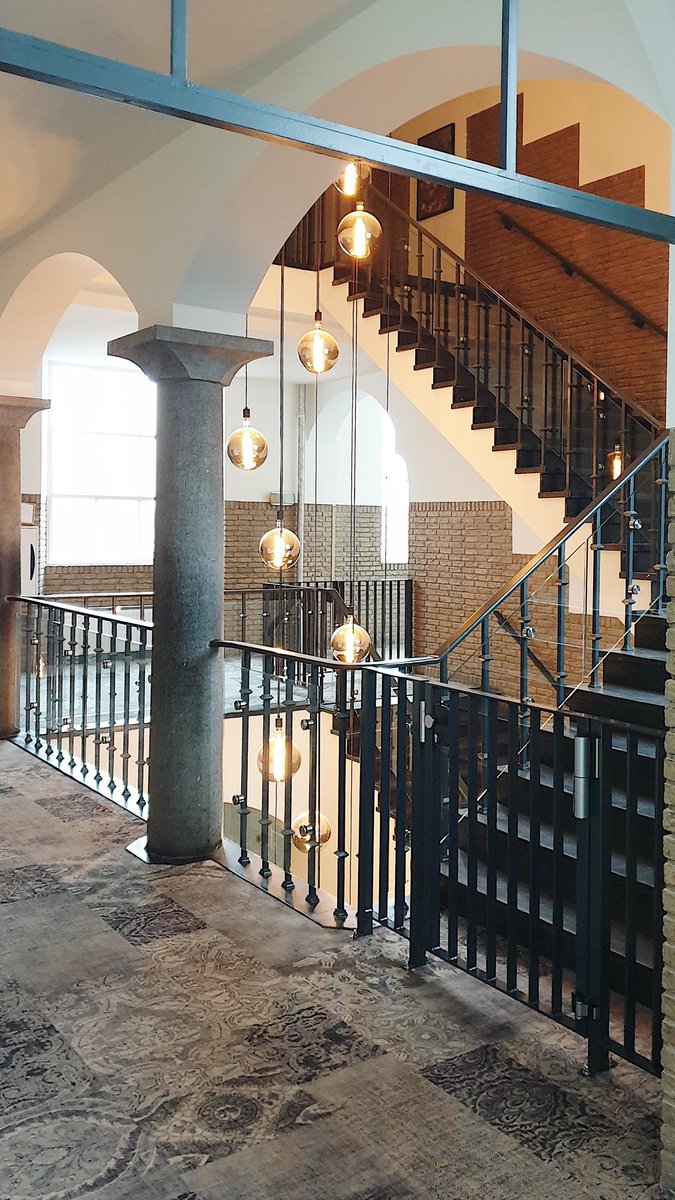 stijlarchitect's tweet photo. Het resultaat van een renovatieproject. Van oude school naar zorgwoningen. 
#renovatie #renovatieproject #oudeschool #zorgwoningen #stijlarchitectuur #architectuur #architectendordrecht #modernearchitectuur #ontwerp https://t.co/RQvgawhk4g