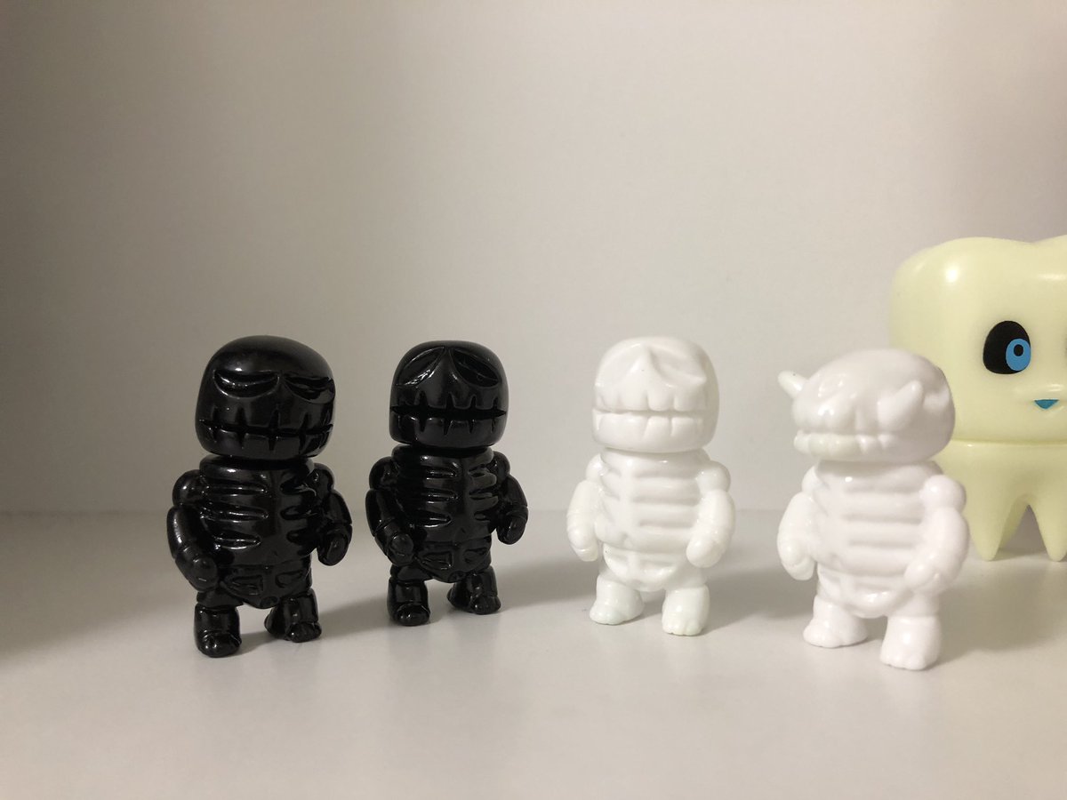 DISC_IN's tweet photo. スーフェス80
SCIENCE PATROL「マイクロWILD HUNTガシャポン」。
レアの黒ラメは出なかったけど、ビーストヘッドはゲット。カワイイサイズの白黒ドクロ。 #sciencepatrol #wildhunt #sf80 #スーフェス80 https://t.co/JxUBzylEeY