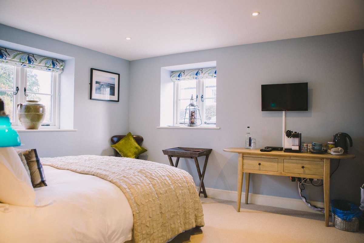 Bring your best #friend!  

Our cosy Cocklestand room is pet friendly, meaning you can bring your little four-legged friends to stay with us!