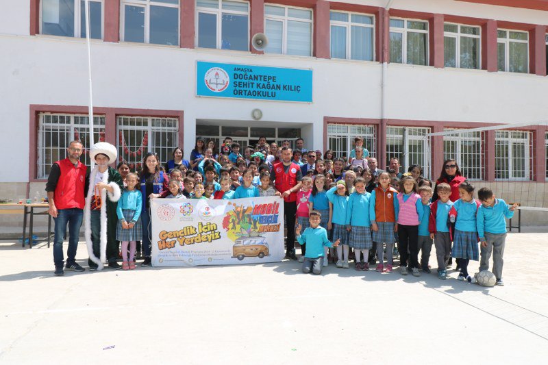 Amasya Mobil Gençlik Merkezi Projemizin 18.Durağı Doğantepe İlk ve ortaokulu oldu. Projemizin gerçekleşmesinde emeği geçenlere teşekkür ederiz.
#GSBGM 
#GSBAmasyaGençlikMerkezi
#GençlikİçinHerYerdeyiz
#MobilGençlikMerkezi
#MerkezimHerYerde
#AmasyaGençlikMerkeziGençlikveSporKulübü