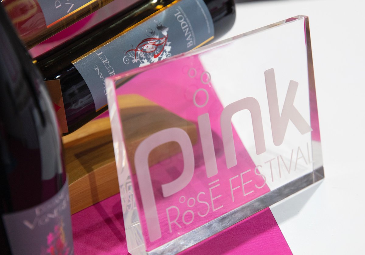 Encore une bonne nouvelle pour les participants du Pink Rosé Festival : Domaine Vigneret (Bandol) vient d’ouvrir un marché au Danemark !! 🤩🍷
La première palette vient de partir et nous leur souhaitons une longue collaboration !