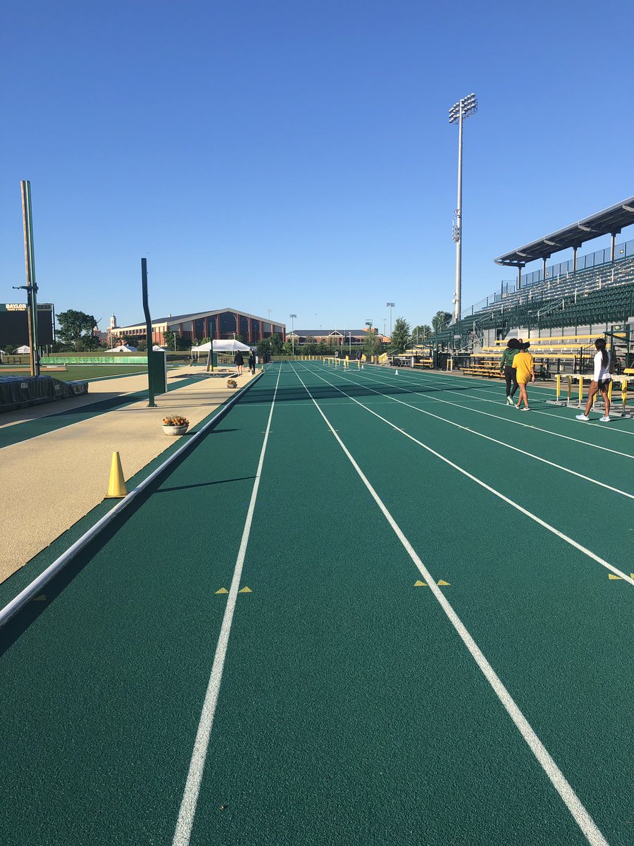MichaelFordBU's tweet photo. Championship Season: Remember continue to have positive thoughts about yourself and focus on your strengths. Think about your best races. SEE IT, BELIEVE IT, ACHIEVE IT. #BaylorTrackandField #MFordracing #StartFastFinishStronger https://t.co/6c3GTnUQd6