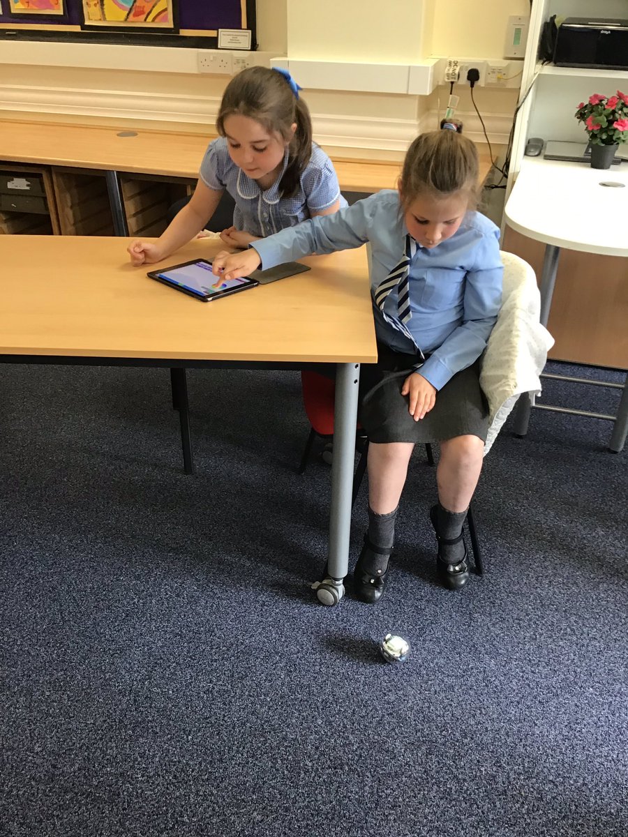 stpaulinus's tweet photo. Y3 had an excellent day at #inspire2learn we can’t wait to tell you all about the many STEM activities we’ve been doing today! https://t.co/eapm8Jlcgh