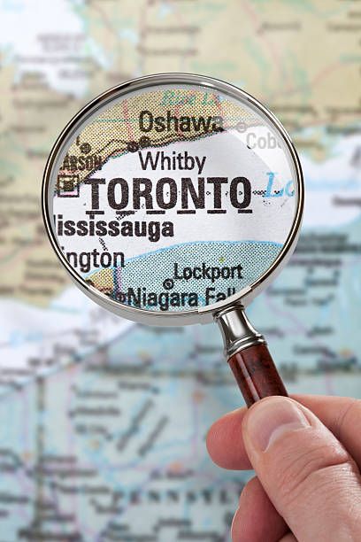 flatcentral10's tweet photo. Thinking about buying?  
What are you doing to mitigate the risk in the biggest transaction in your life?  
We can go over some due diligence efforts you should exercise as buyers!

#realestatemarket #canadianrealestate #flatcentral #torontorealestate #lifeofarealtor #buyinghome https://t.co/3KWO9852xD