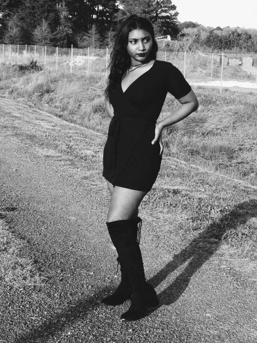 mdelscollective's tweet photo. Poison☠️
#MCPUNK🖤🤘🏽  
shot by: @sydvisions https://t.co/u3PEAzBC7E