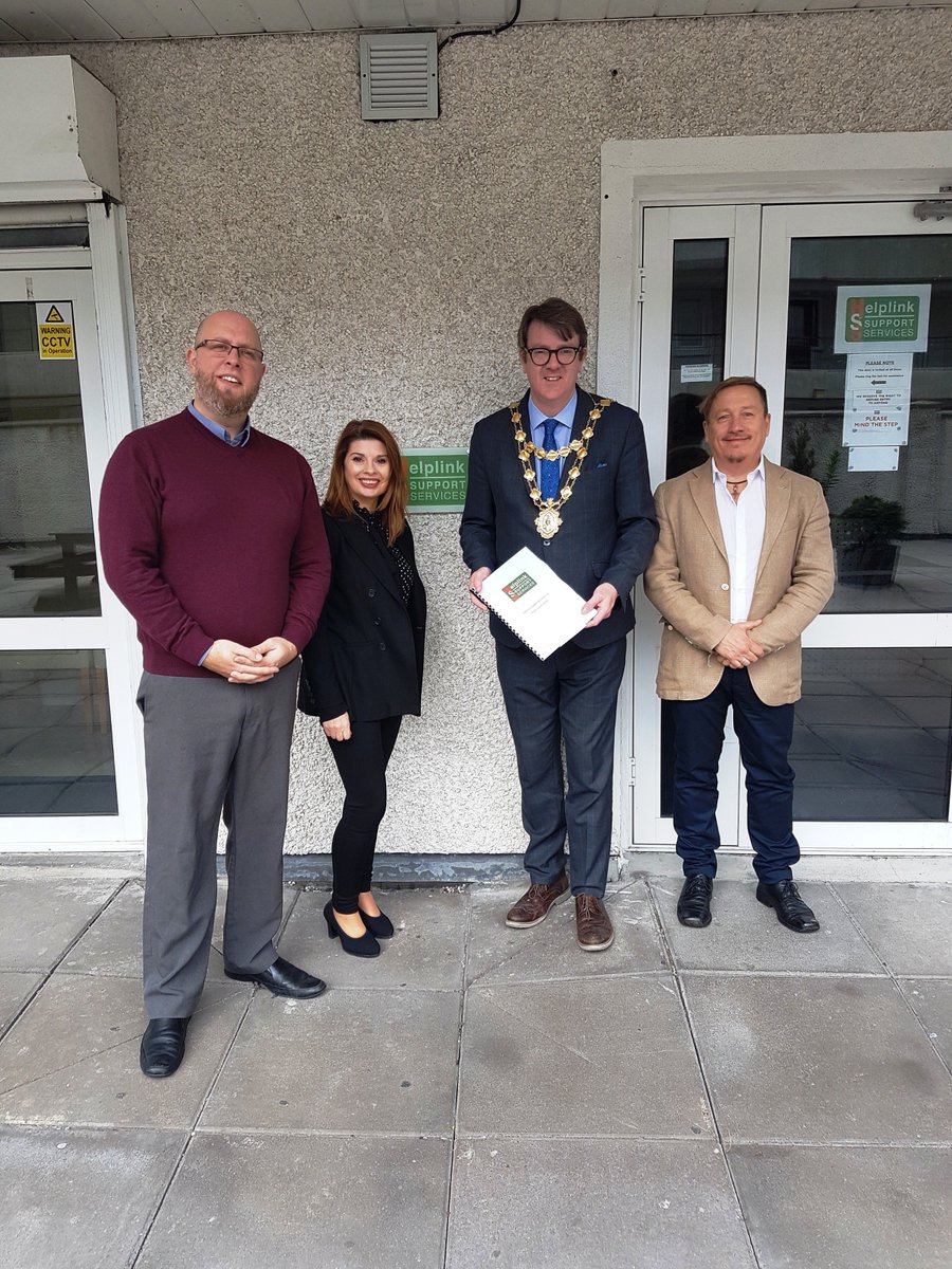 HelplinkMH's tweet image. Thank you to Galway City&apos;s Mayor @niall_mcnelis @GalwayCityCo for visiting us today in our offices. Where we spoke about the mental health &amp;amp; conflict resolution services we provide to children, young people and adults across Galway City &amp;amp; County; 7 days a week.

#HelplinkSupport