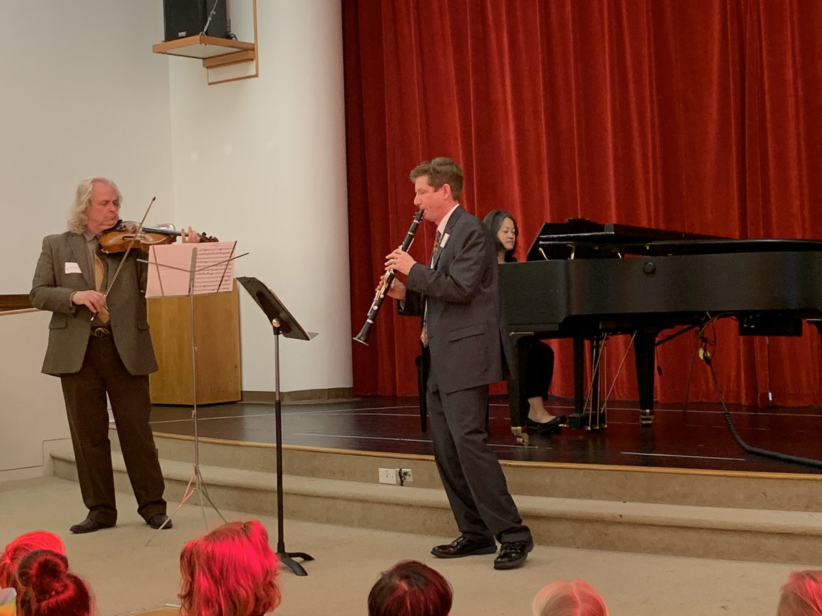 bisbmusic's tweet image. A great start to the week today as we have 4 @JuilliardSchool musicians performing for us. We start with Reception and Year 1.....
