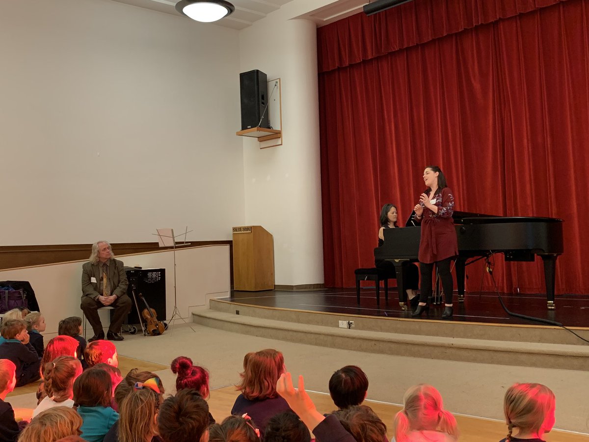 bisbmusic's tweet image. A great start to the week today as we have 4 @JuilliardSchool musicians performing for us. We start with Reception and Year 1.....