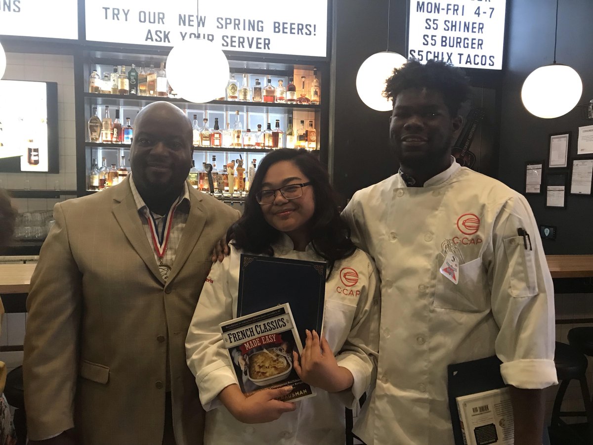 OHHSClippers's tweet photo. Congrats to Shakiel Gordon and Julianne Cruz for receiving Culinary Art Institute scholarships! They will be pursuing careers in the culinary arts post graduation.  #ClipperPride https://t.co/Glj1nyvenG