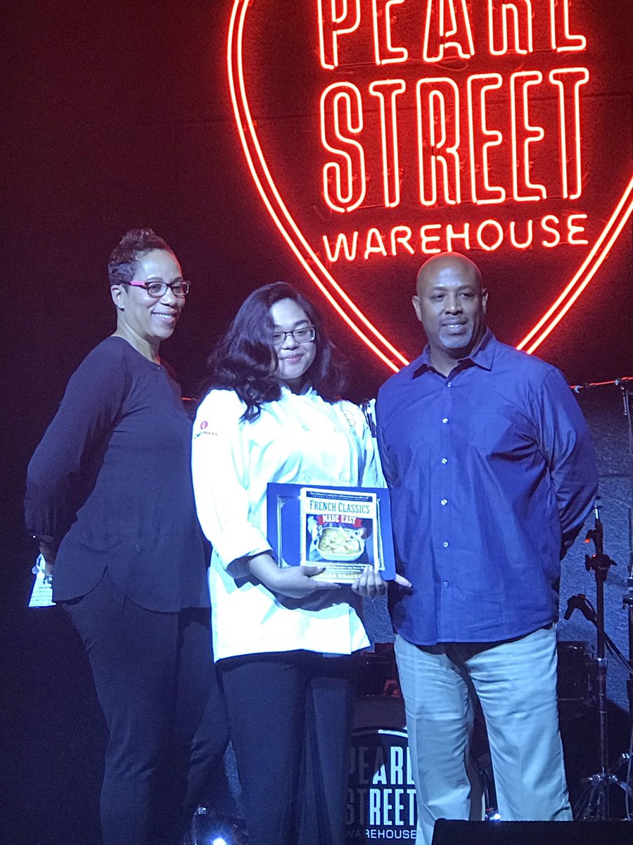 OHHSClippers's tweet photo. Congrats to Shakiel Gordon and Julianne Cruz for receiving Culinary Art Institute scholarships! They will be pursuing careers in the culinary arts post graduation.  #ClipperPride https://t.co/Glj1nyvenG