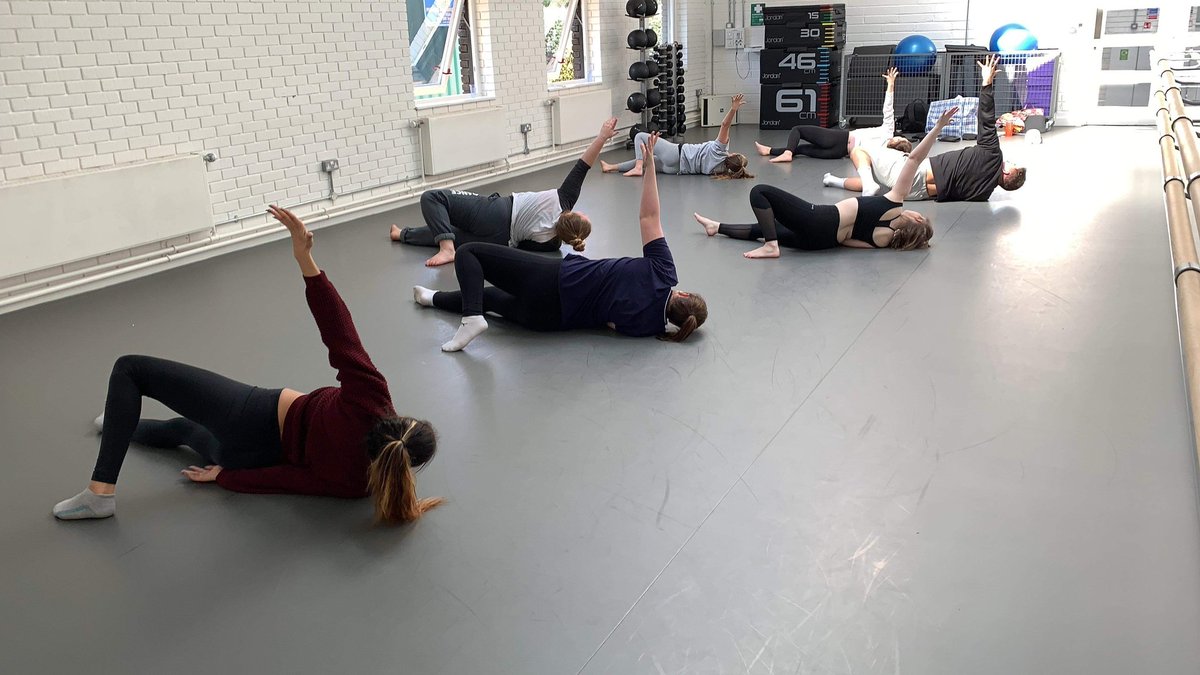 ADayofDanceAUB's tweet photo. Another productive day of rehearsals with the first years! ππ #AUBdayofdance2019 #AUBMAKERS #AUBdance #BEAF2019 https://t.co/hy7dEVECwB