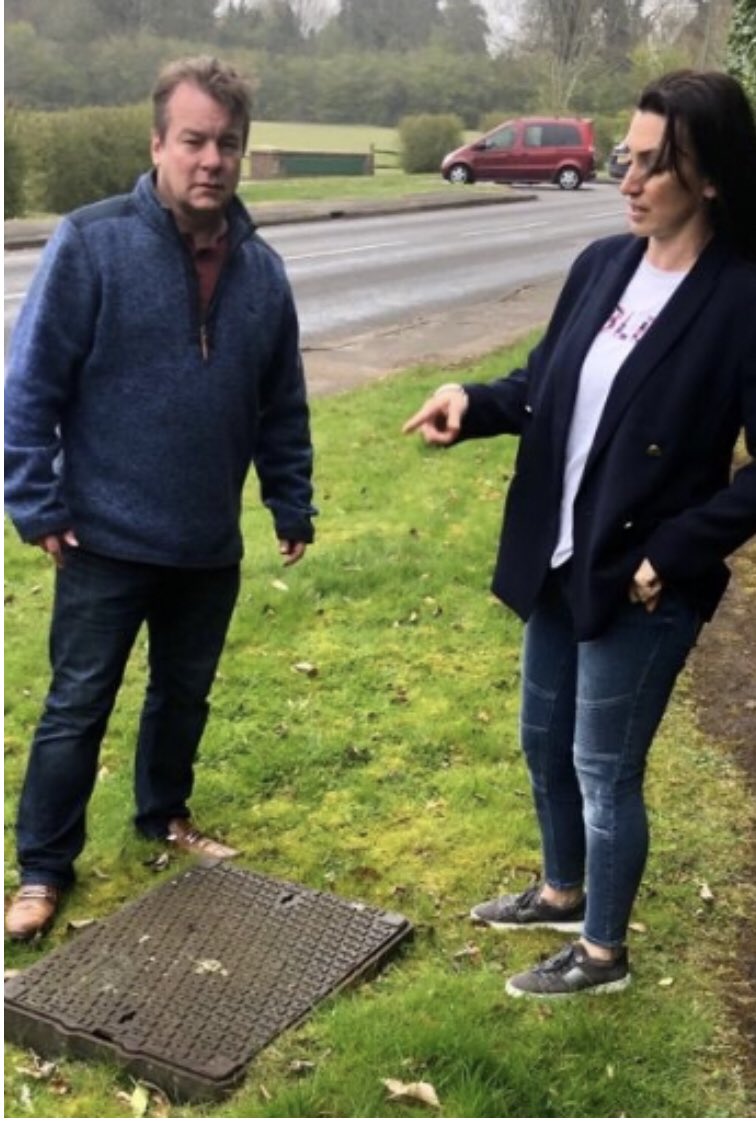 chaldonlibdems's tweet photo. Out and about in Chaldon once again this evening talking to residents about the issues that matter to them. Flooding and effective drainage in the ward has been a major theme, as we are discussing here. #chaldon #localelections2019 #tandridge #libdemsfightback https://t.co/GlX01opCAy