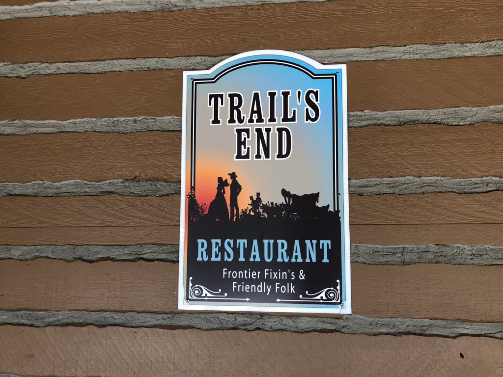 MidwestDisnerds's tweet image. Great Breakfast at Trails End this morning and our Cast Member Lee was Amazing... Service with a smile and every time he checked in on us he was bringing more Disney Magic...  Thank you Lee #trailsend #fortwilderness #CastCompliment