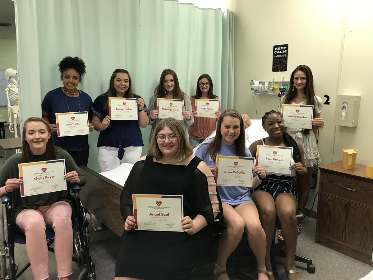 LamarCoCTE's tweet photo. Congratulations to the Health Science 1 students who were accepted into the LPN program at PRCC! They will begin the program during their senior year of high school. Best of luck to these future medical professionals!!! #realskills #as1lcsd https://t.co/alQllV4Fww