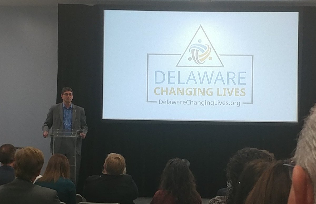 WVaGirl1955's tweet photo. New Castle County Executive Matt Meyer addresses the attendees of the Delaware Changing Lives Celebration at Kingswood Community Center, Wilmington DE
https://t.co/lm04jZvPHt
#ChangingLivesDE #Breathe123 #GIFTGlobal #Mindfulness https://t.co/vR86yFhaak
