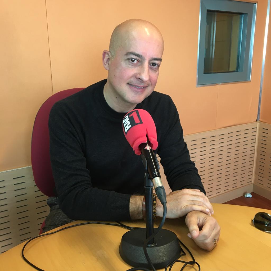 rac1manat's tweet photo. 📌 @jmpalau, periodista expert en viatges i col·laborador del @mgzine, va venir al @viatjab a presentar-nos un nou projecte de RUTES de CINEMA: @MovieTravel1📽️ I ens va descobrir #MISTRAS, a #GRÈCIA ✈️ Ja podeu recuperar l'entrevista 👂👇
🔊 https://t.co/OlNjR3I9yW https://t.co/HM1leYUZ5l