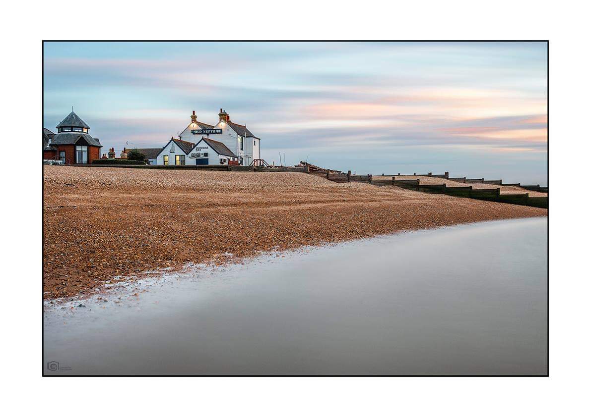 george_fisk's tweet photo. The Old Neptune #harbourmarket #hut15 #whitstable #neppie #theoldneptune #pubonthebeach #longexposure #landscape @OldNeptune @WhitstableLive @kentlife @allaboutkent https://t.co/qdkMRa1DEV