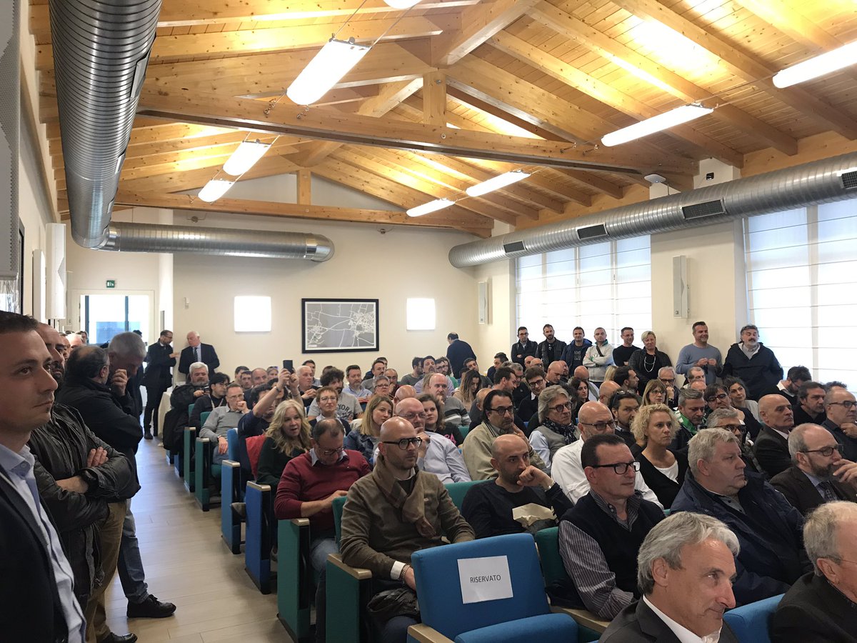 FIMCislStampa's tweet image. #Bentivogli se vogliamo imprime al Paese un narrazione diversa quella che io chiamo “l’Italia prescindere” dobbiamo valorizzare le buone pratiche per questo oggi siamo in #Feralpi  #NuovoPrimoMaggio  #CashMobEtico