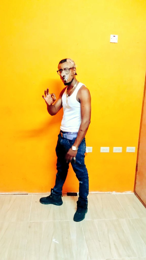 EntTyle's tweet image. 