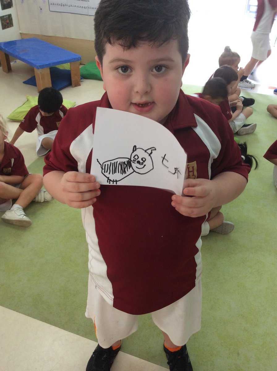VHPS_FS1's tweet photo. Some amazing drawing and labeling today in FS1 Green today. The children independently drew jungle animals and used a sound mat to help them label their drawings. #EYFS #writinginearlyyears #itsthelittlethings #vhps https://t.co/L32fzl93qE