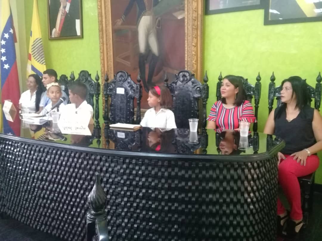 CBO_Educacion's tweet photo. #29Abr Desde nuestras escuelas municipales extendemos nuestras felicitaciones al Concejo Municipal de Derechos del Niño, Niña y Adolescentes #Cemna por tan hermoso acto aniversario de la Lomna
@NicolasMaduro @JustoNogueraP @comandosergioh https://t.co/PCzCTZ5Dfs