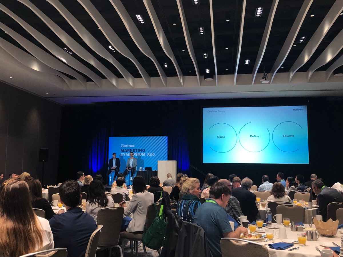 ActionIQinc's tweet photo. #gartnermktg . We've got a full house for our #CDP breakfast! https://t.co/njNNr5DEXZ